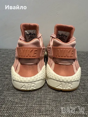 NIKE Wmns Air Huarache Run Premium., снимка 3 - Маратонки - 50419431