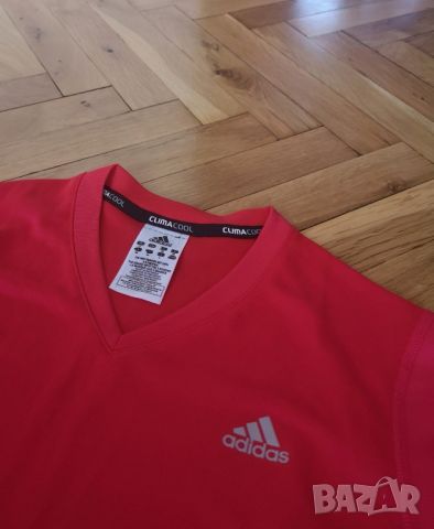 Оригинални дамски тениски The north face, Adidas и Nike размер M-L , снимка 8 - Тениски - 46052122