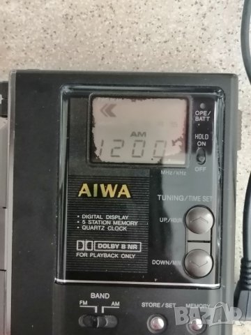 Ретро уокмен AIWA HS-J202, снимка 4 - Радиокасетофони, транзистори - 46486539