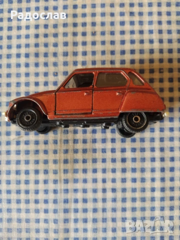 стара италианска количка Citroen Dyane