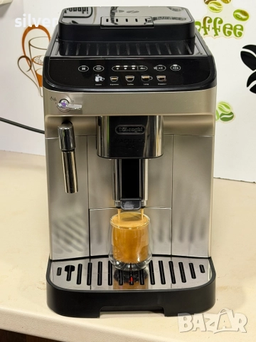 Кафемашина кафе автомат delonghi magnifica EVO с гаранция