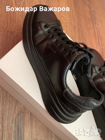 Кожени черни мъжки маратонки на Guess, снимка 2 - Маратонки - 51769598