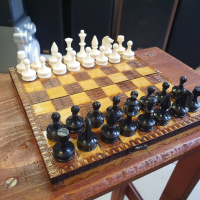 Български малък стар шах. В отлично състояние., снимка 1 - Шах и табла - 44974098