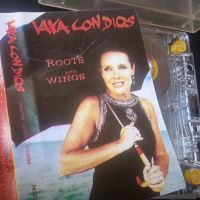 Vaya Con Dios – Roots And Wings - аудио касета музика, снимка 1 - Аудио касети - 45753010