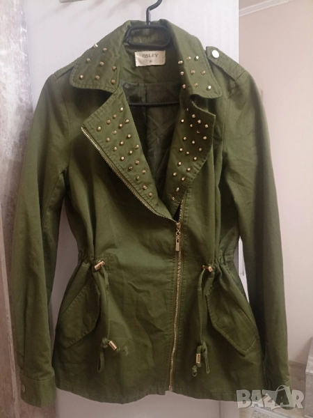 маслено зелено есенно дамско яке с капси, снимка 1