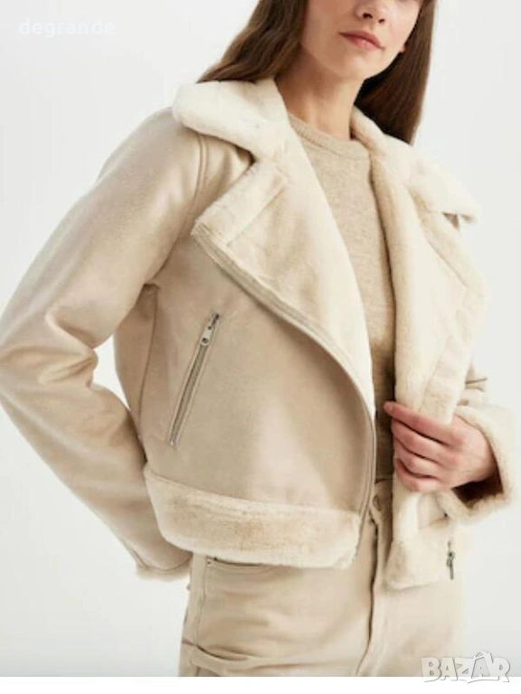 Дамско късо яке в Бежов Цвят , снимка 1