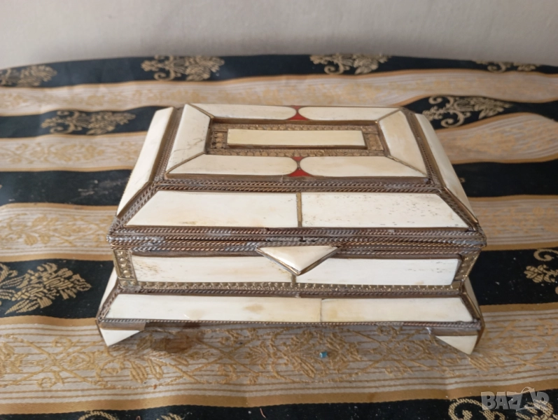 Винтидж кутия за бижута, снимка 1