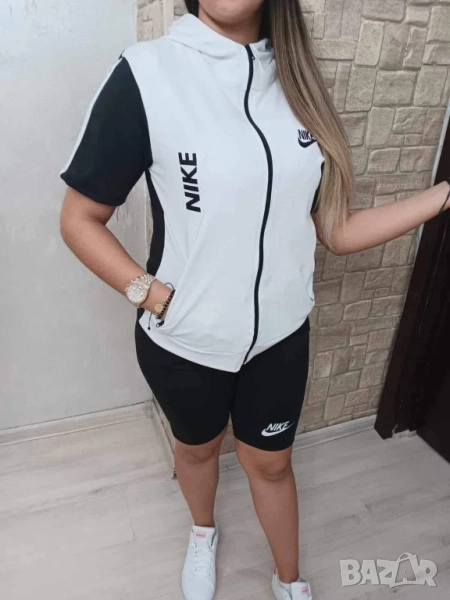 дамски екип Nike , снимка 1