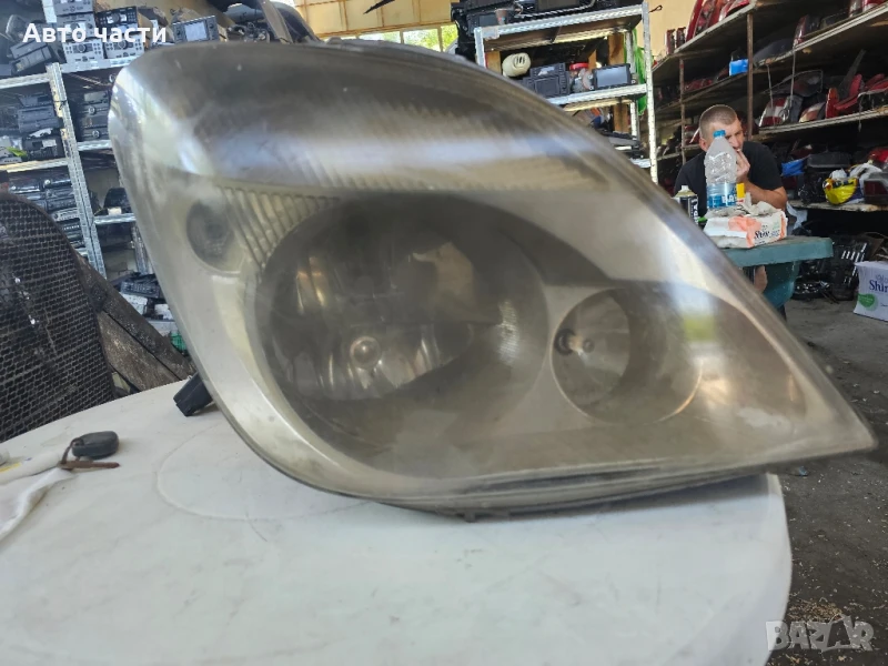Десен фар Mercedes Sprinter 2.1 CDI 109 конски сили A9068200461, снимка 1