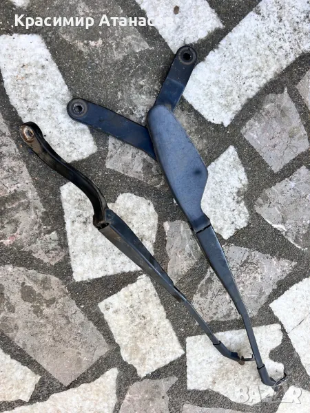 Рамена чистачка ляво и дясно за Мерцедес Ц-класа W204. Десен волан , снимка 1