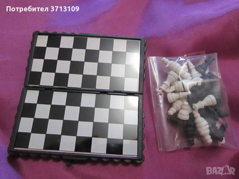 Нов миниятюрен туристически магнитен шах,9х5см.,2 броя, снимка 1
