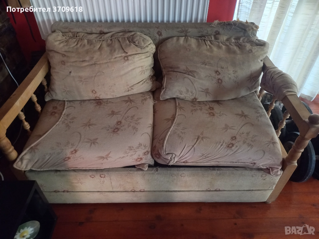 Продавам малък разтегателен диван., снимка 1