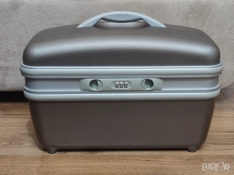 Куфар / кутия / за козметика. Козметиченно куфарче., снимка 1