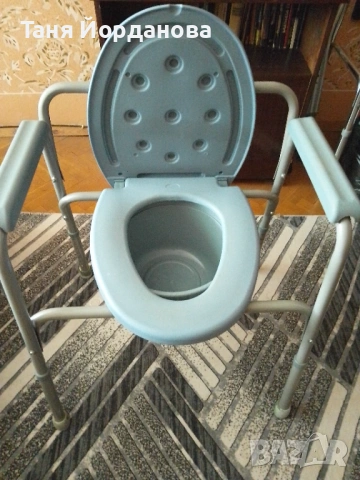 Тоалетен стол за възрастни , снимка 3 - Тоалетни столове - 53847960