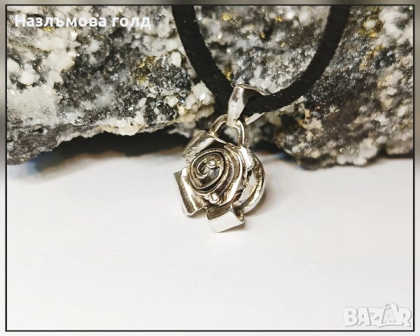Дамски сребърен медальон ръчна изработка Роза уникат , снимка 3 - Колиета, медальони, синджири - 51633667