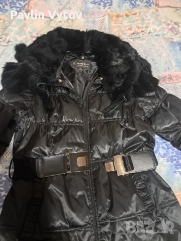 Продавам дамско яке 