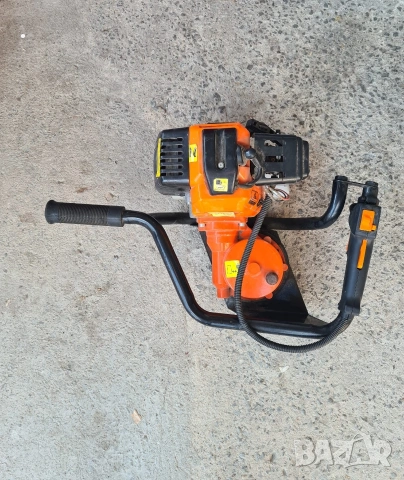 Моторен свредел немски за земя Бензинов + 3 броя свредла, снимка 3 - Градинска техника - 54240190