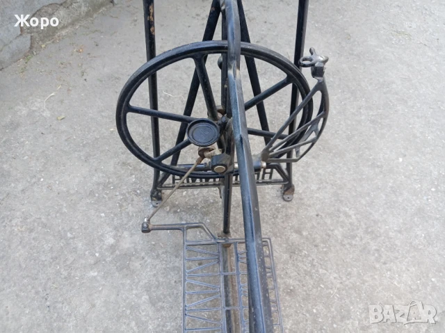 метални крака от шевна машина 30те BRITANNIA, снимка 5 - Антикварни и старинни предмети - 51151609