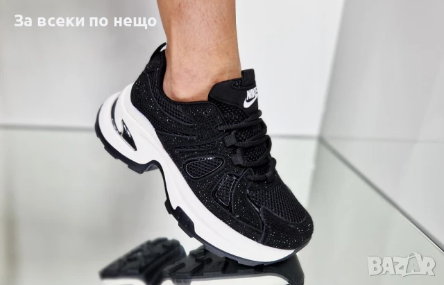 Nike Дамски Черни Маратонки С Бяла Подметка👟Дамски Спортни Обувки В Черен Цвят Найк Код P687, снимка 4 - Маратонки - 50580189