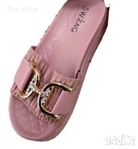 Луксозни дамски чехли с елегантни златисти елементи, снимка 3 - Чехли - 45408071
