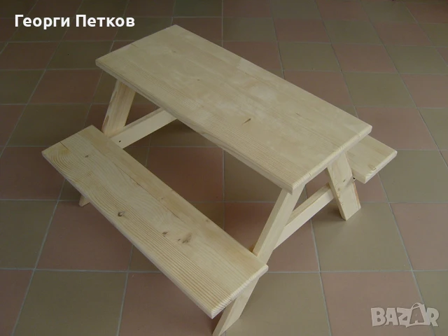Детска учебна масичка с пейки -85х80х50см., снимка 5 - Мебели за детската стая - 50762642