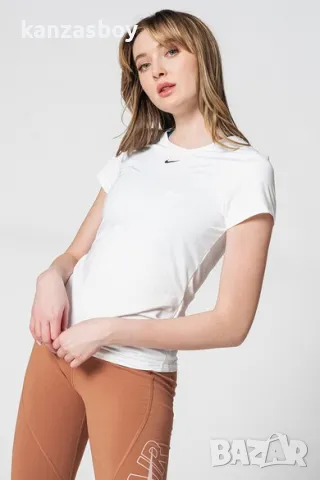 Nike - страхотна дамска тениска S