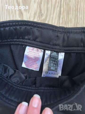 Детско  долнище Адидас, снимка 4 - Детски анцузи и суичери - 53579159