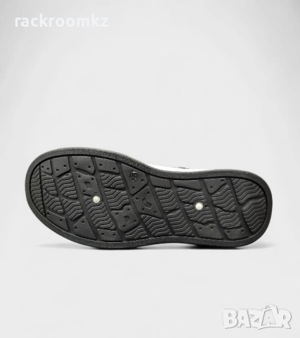 Модерни бели дамски кецове с черни детайли и меченце аксесоар D2349-2 white, снимка 4 - Кецове - 53710771