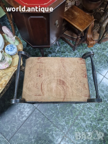 Чудесна антикварна английска дървена табуретка стол за пиано , снимка 7 - Антикварни и старинни предмети - 52322866