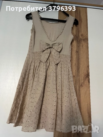 Рокля с панделка