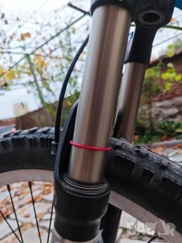 Продавам карбонов велосипед Scott Team Issues 26 цола Мекица, снимка 7 - Велосипеди - 52322914