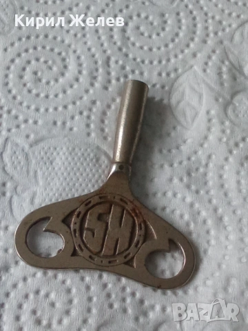 Ключ за стенен часовник 28122, снимка 4 - Антикварни и старинни предмети - 53137650