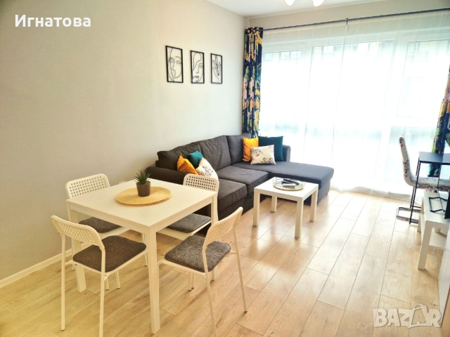 Двустаен апартамент за нощувки за 1 до 5 човека с паркомясто, Комплекс Папая