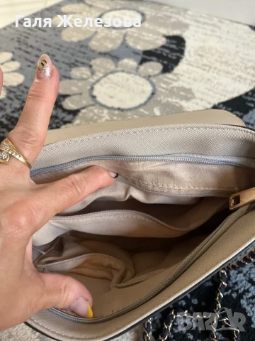 Дамска чанта, снимка 5 - Чанти - 51430806
