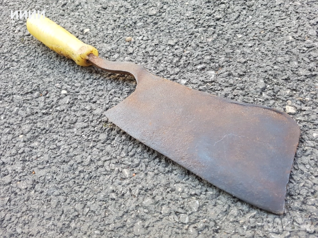 Сатър с жълта дръжка