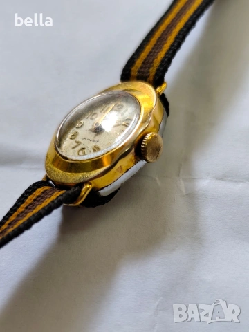 Дамски позлатен часовник Заря, снимка 3 - Антикварни и старинни предмети - 53836526