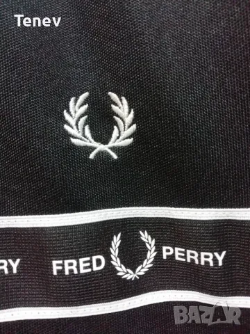 Fred Perry оригинално черно горнище размер L Фред Пери , снимка 3 - Спортни дрехи, екипи - 48985331