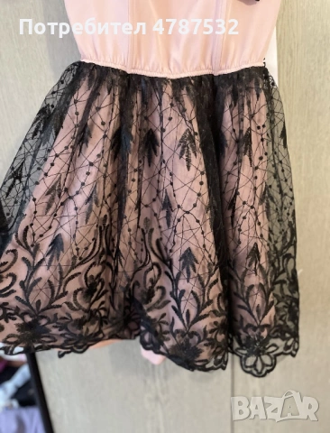 Нежна рокля Lorreti с дантелени детайли и панделки, снимка 6 - Рокли - 54090867