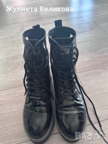 Дамски боти 