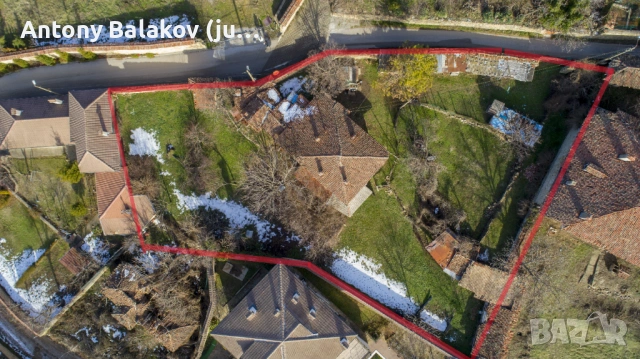 Къща с 2 декара двор , с. Арбанаси