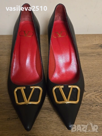 Valentino Garavani дамски обувки на ток от естествена кожа , снимка 3 - Дамски обувки на ток - 53892247