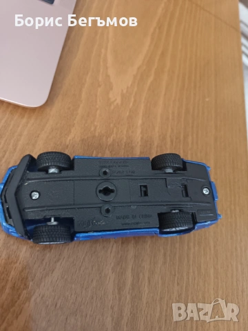 Метална количка с отварящи се врати Chevrolet Corvette 1978  1:39 , снимка 7 - Колекции - 53869129