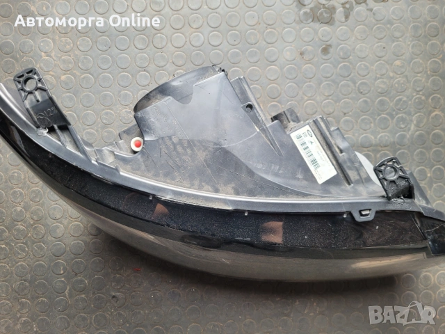 Десен фар за Range Rover Sport 2015, снимка 2 - Части - 54147795