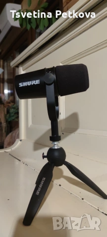 Микрофон Shure MV7 (Black) + настолен трипод Manfrotto PIXI