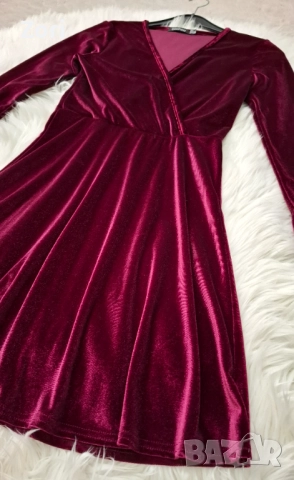 Рокля в цвят бордо от кадифе с дантела, снимка 5 - Рокли - 52658175