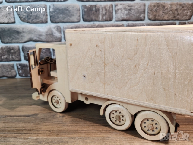 Дървен модел на хладилен камион – Craft Camp, снимка 7 - Коли, камиони, мотори, писти - 52735818