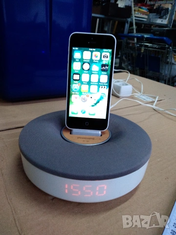 Докинг станция за iPod, iPhone с часовник PHILIPS DS1155/12, снимка 2 - Аудиосистеми - 53422819