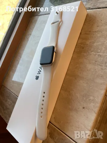 Apple Watch SE 2, снимка 1 - Смарт гривни - 47085616