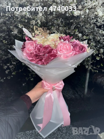 Красив и нежен сатенен букет - ръчна изработка, снимка 4 - Подаръци за жени - 54084329