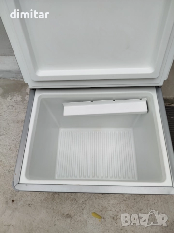 Хладилник Dometic на 12*220 V- gaz -41 литра, снимка 8 - Хладилни чанти - 52814249